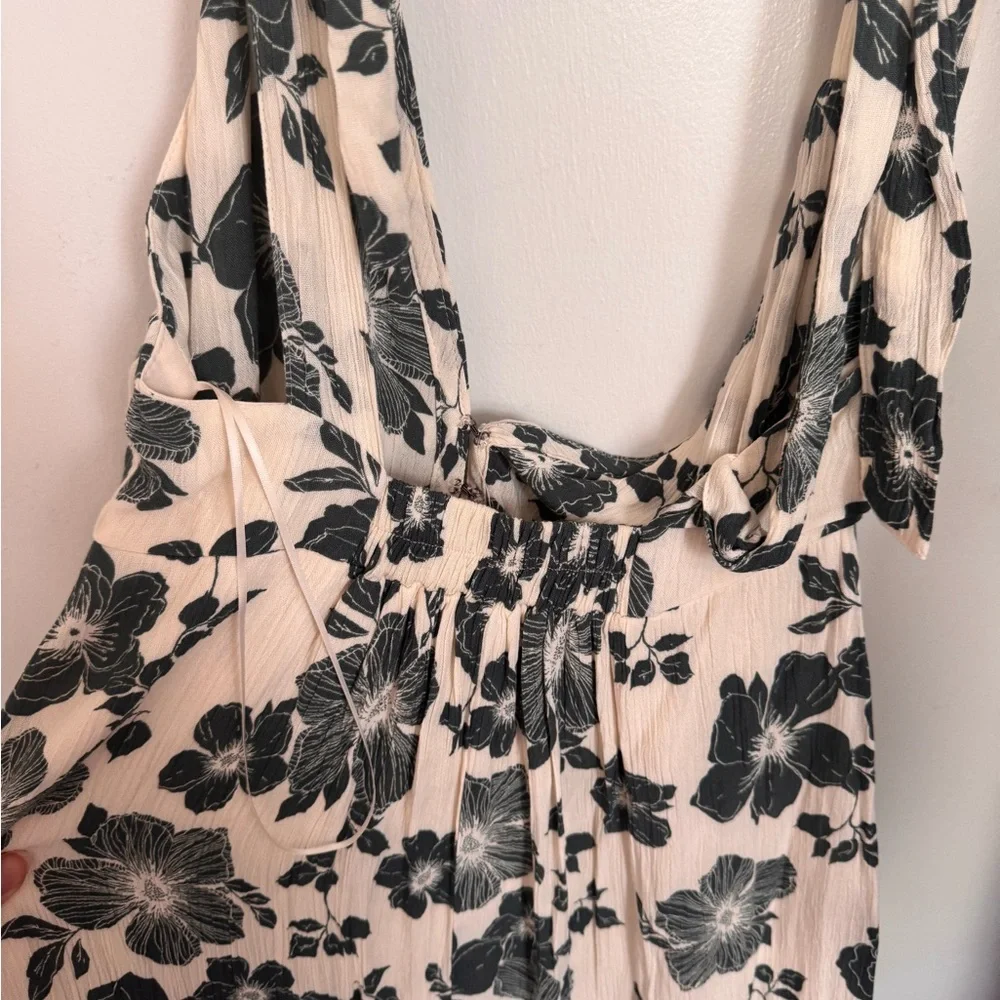 Abercrombie NWT Floral Tie-Shoulder Maxi Dress in Cream and Green